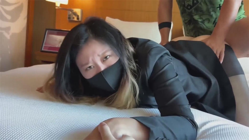 制服人妻少妇 (5).jpg